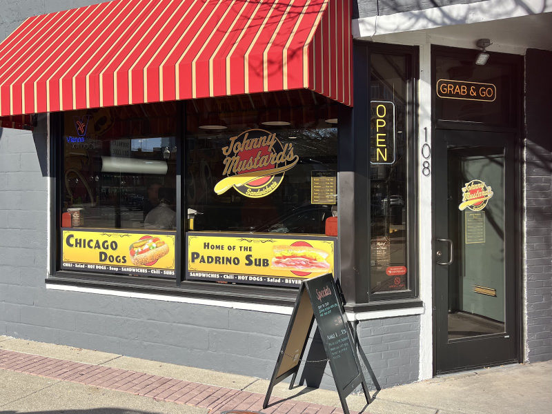 Johnny Mustard’s, Date Night Restaurant in Royal Oak