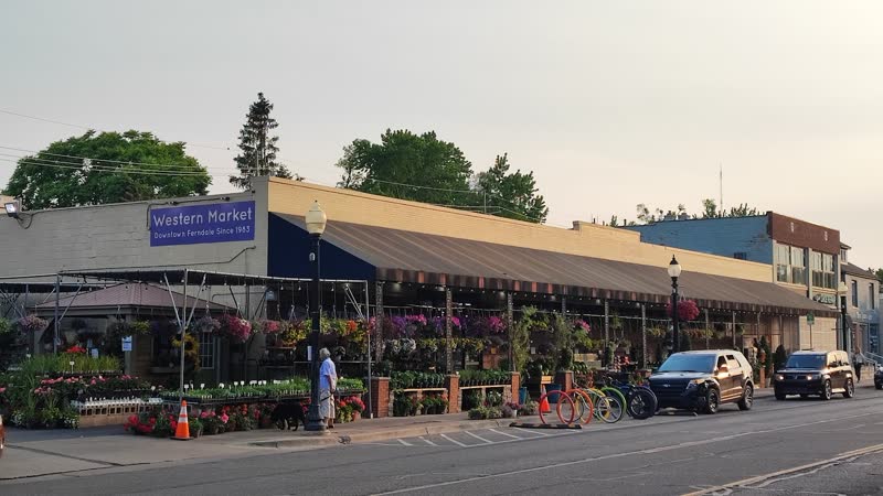 Western Market, Grocery Store in Royal Oak